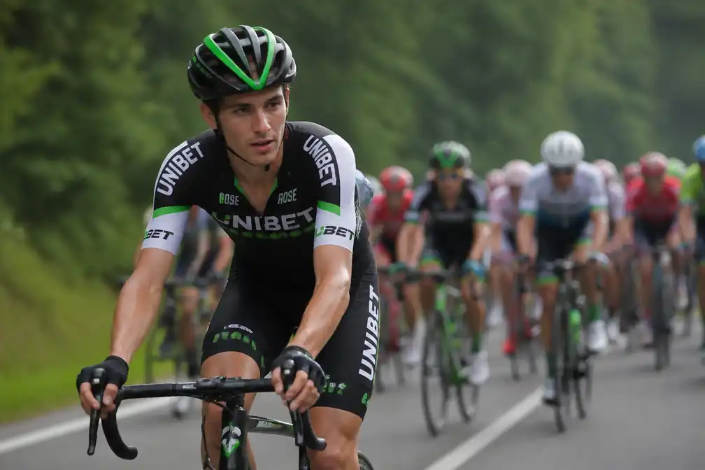 Franse wielrenner Ronan Augé (22) in kunstmatige coma na val in Ronde van Langkawi