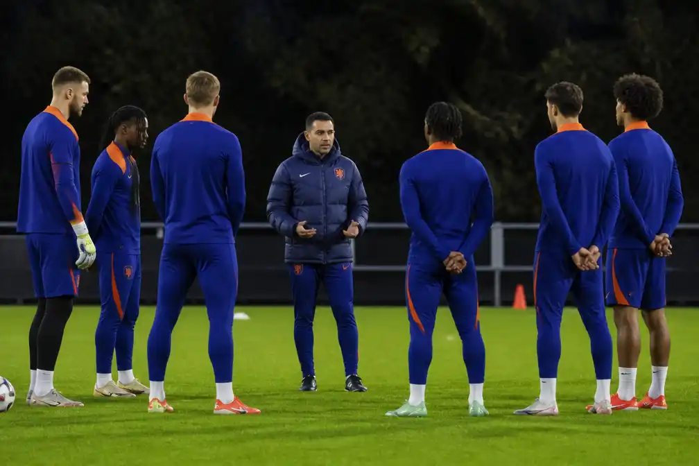 Oranje traint met negen spelers na 2-2 tegen Griekenland in de Nations League