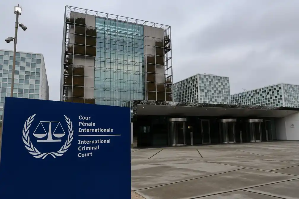 Strafhof vaardigt arrestatiebevelen uit tegen twee Taliban-onderwijsministers