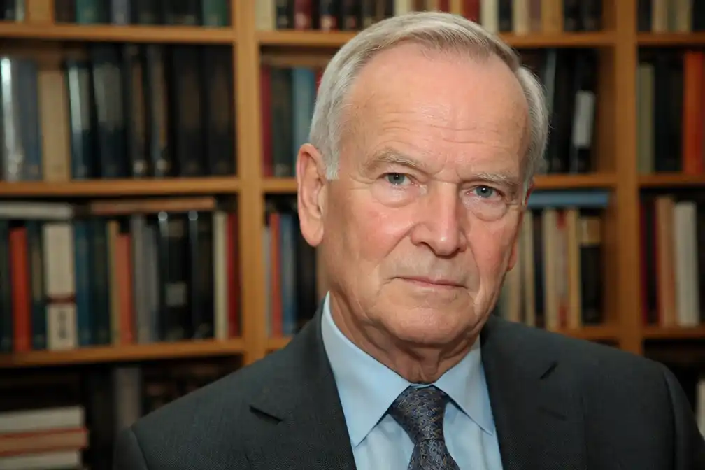Jeffrey Archer, bestsellerauteur en oud-politicus, overleden op 86-jarige leeftijd