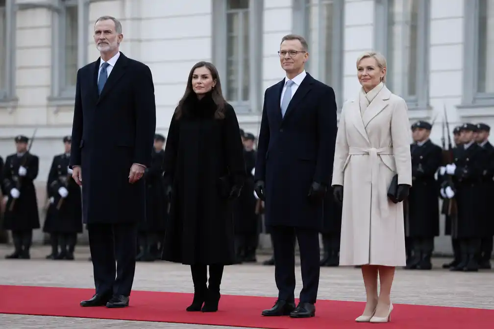 Felipe en Letizia officieel verwelkomd in Helsinki door president Stubb