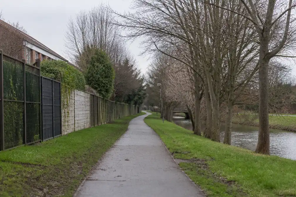 Man (25) moet terechtstaan voor verkrachting en moordpoging in Kortrijk