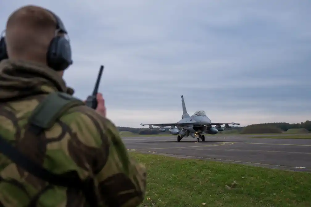 Luchtmacht sloeg alarm over drones boven militaire vliegvelden, kon alleen met wapens reageren