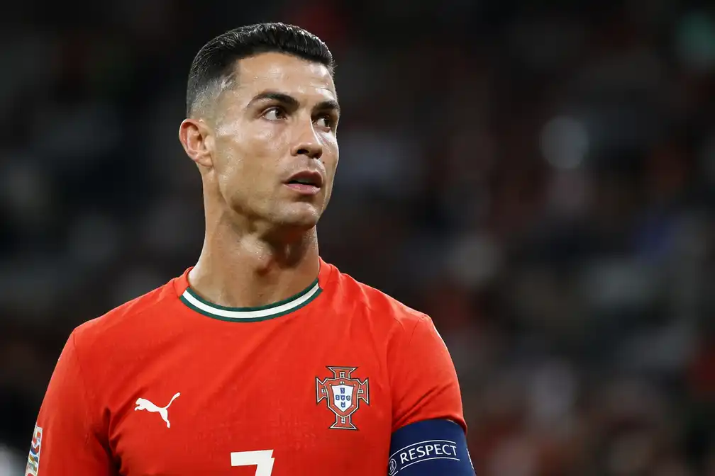 Ronaldo accepteert straf maar stopt niet als international van Portugal