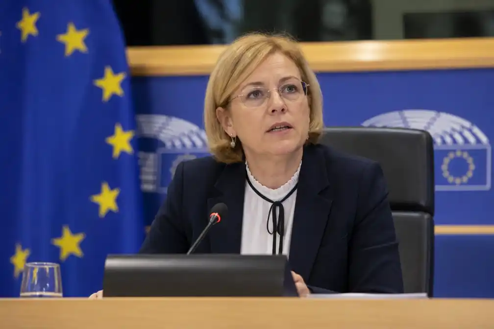 EU-techcommissaris Virkkunen: Amerikaanse bedrijven moeten onze regels volgen, ook X