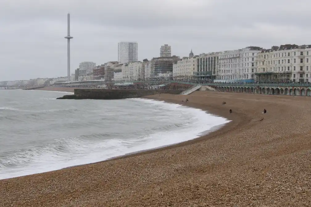 Inquest: drie zussen die omkwamen in zee bij Brighton overleden door zelfdoding