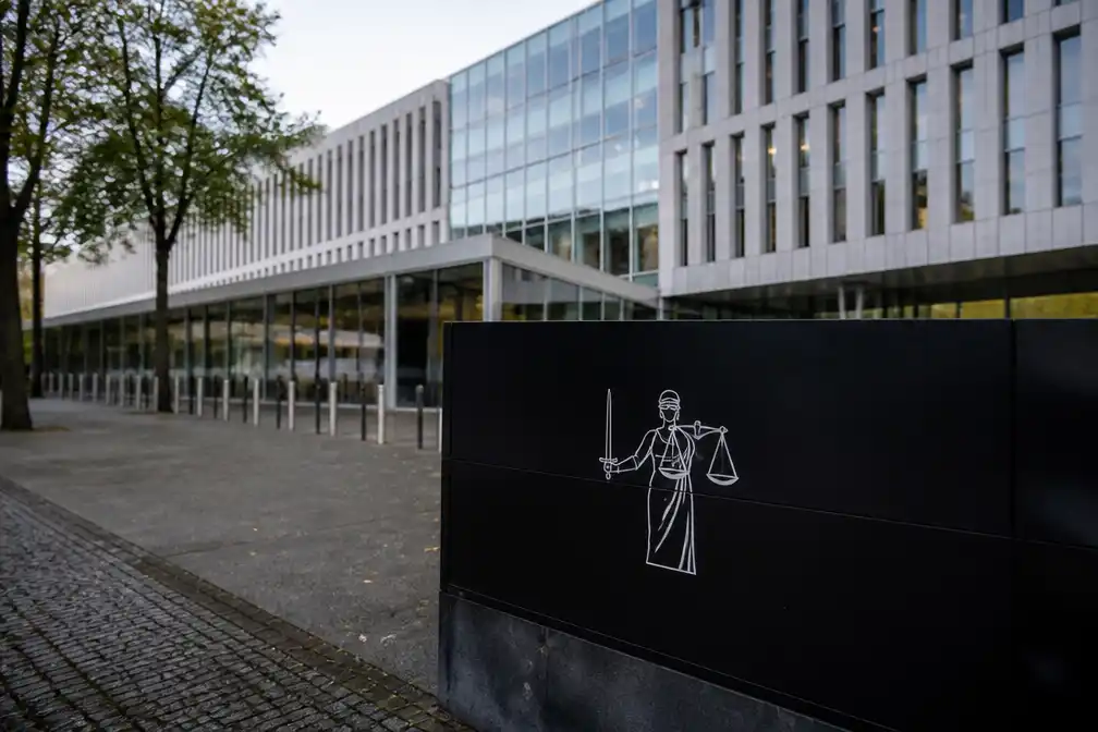 Rechter: minister van VWS mag Velsense kliniek dwingen te stoppen met longcovidbehandeling