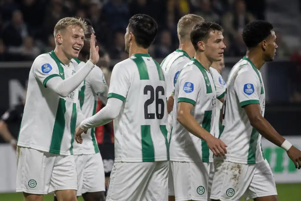 FC Groningen klimt naar zesde plaats na 5-1 zege bij Excelsior
