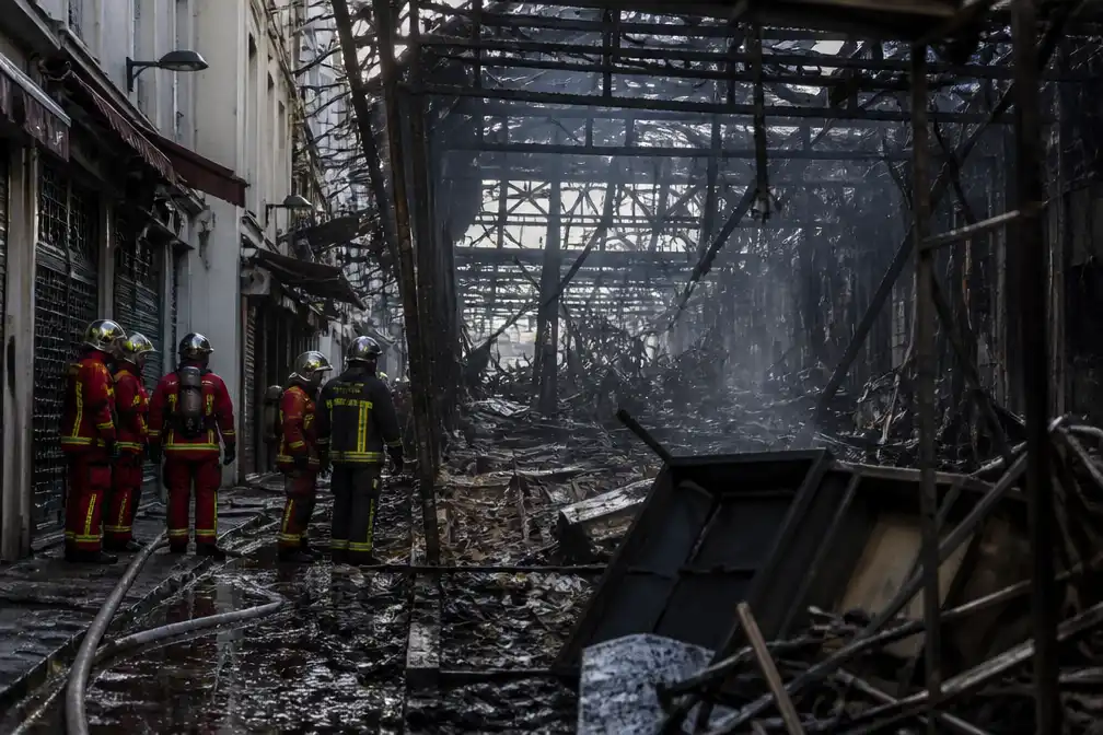 Brand verwoest Marché des Enfants Rouges, oudste overdekte markt van Parijs