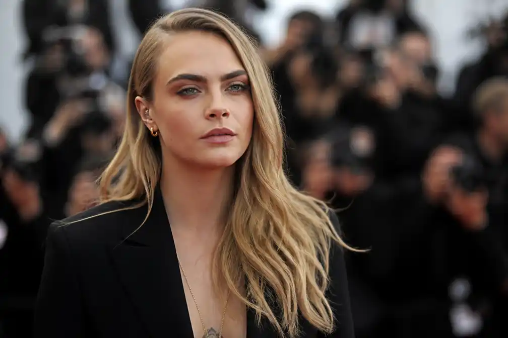 Cara Delevingne brengt eerste studioalbum uit na verslavingsjaren