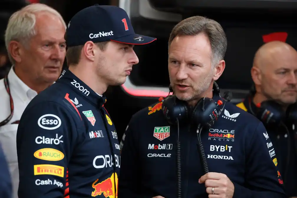 Horner haalt uit naar ex-collega's in autobiografie, maar noemt Verstappen de beste ooit