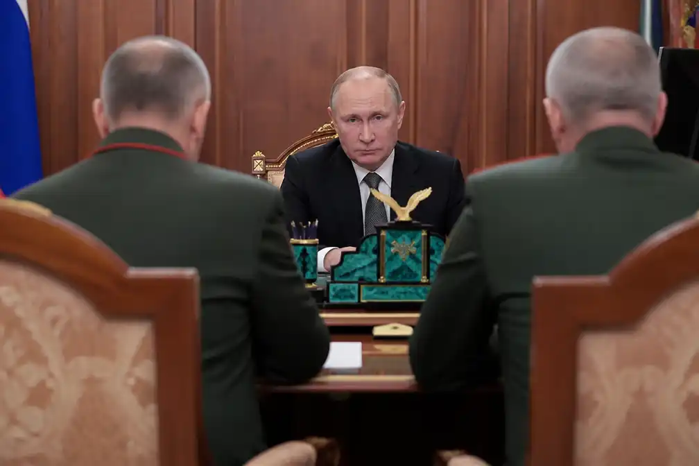 FSB laat circa twintig generaals ontslaan in machtsstrijd met Defensie