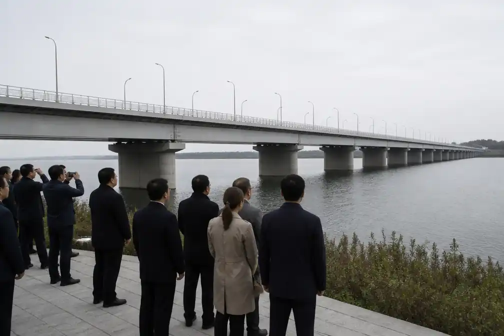 China en Noord-Korea openen na twaalf jaar vertraging brug over de Yalu