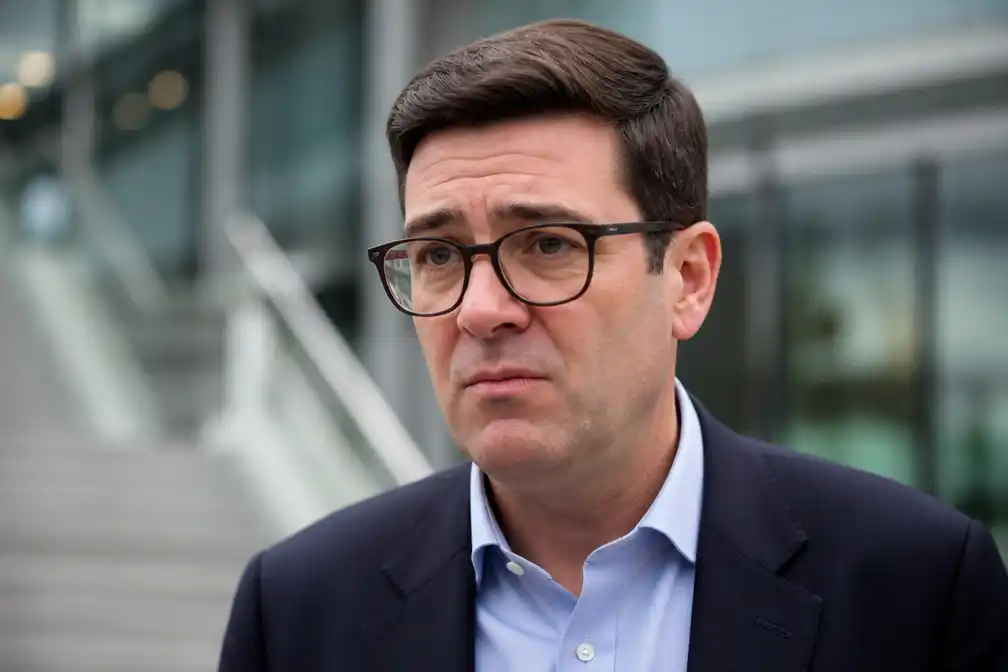 Andy Burnham sluit coalitie met Groene Partij uit na motie 'zionisme is racisme'