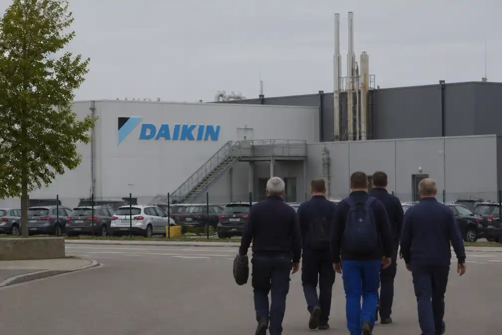Daikin Oostende schrapt ploegenwerk vanaf 2027, arbeiders verliezen ruim 3.500 euro netto