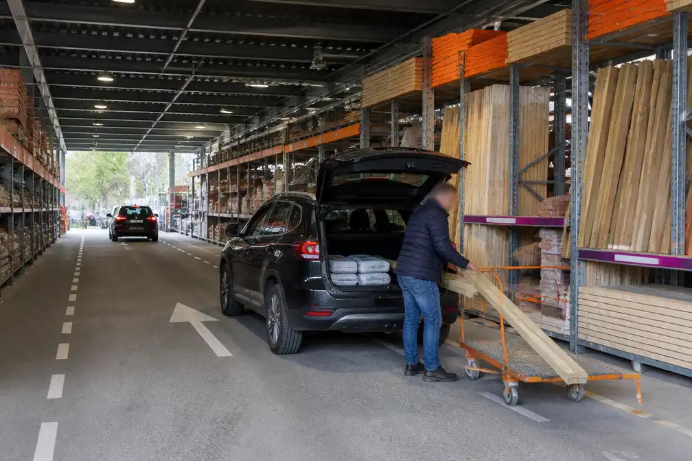 Hornbach opent grootste overdekte drive-in van Nederland in Enschede