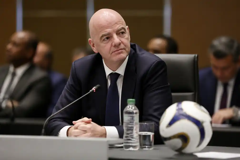 KNVB blijft aandringen op vertrek FIFA-voorzitter Infantino