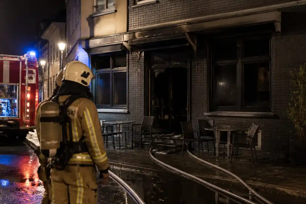 Dode en zwaargewonde na brand in café in Evere