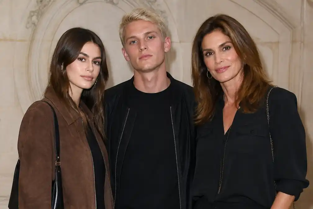 Kaia Gerber deelt emotioneel Instagram-eerbetoon aan broer Presley