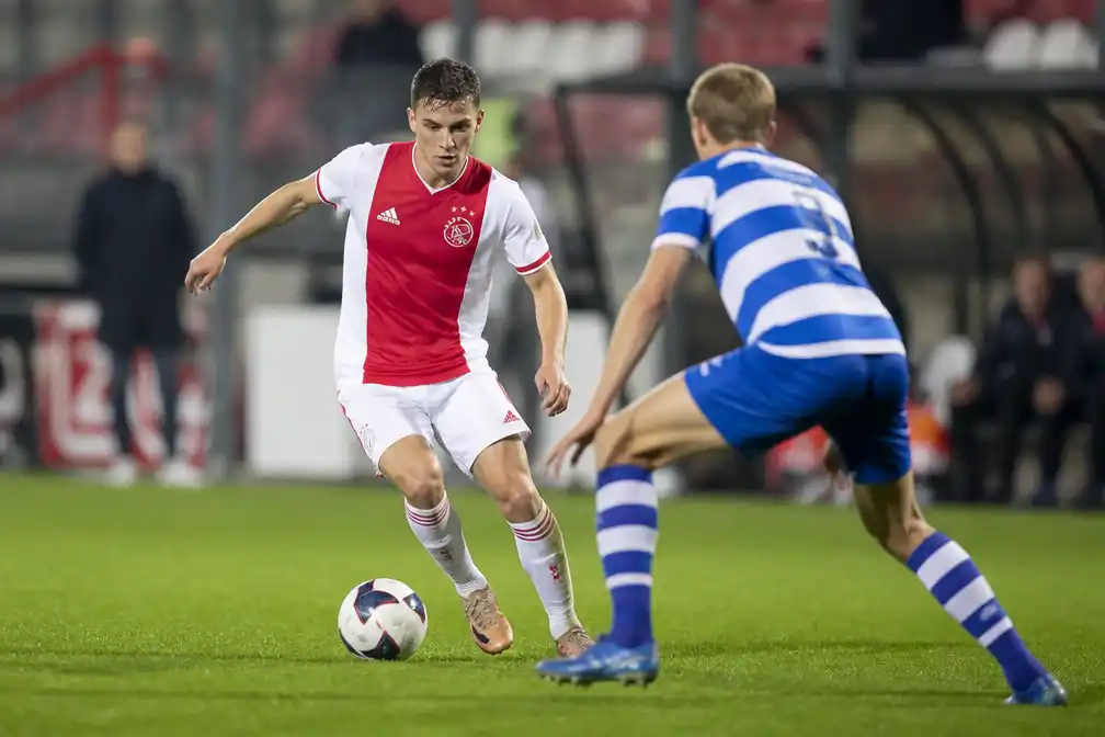 Jong Ajax ontvangt De Graafschap in avond met drie duels in Keuken Kampioen Divisie