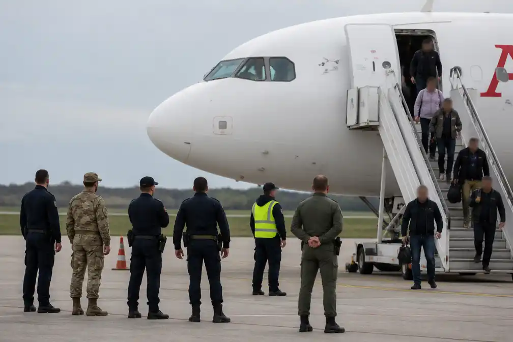 Austrian Airlines-vlucht van Tel Aviv naar Wenen wijkt uit naar Bulgarije, niets verdachts gevonden