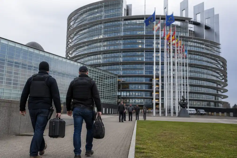 Huiszoekingen in Europees Parlement in onderzoek naar vroegere fractie ID
