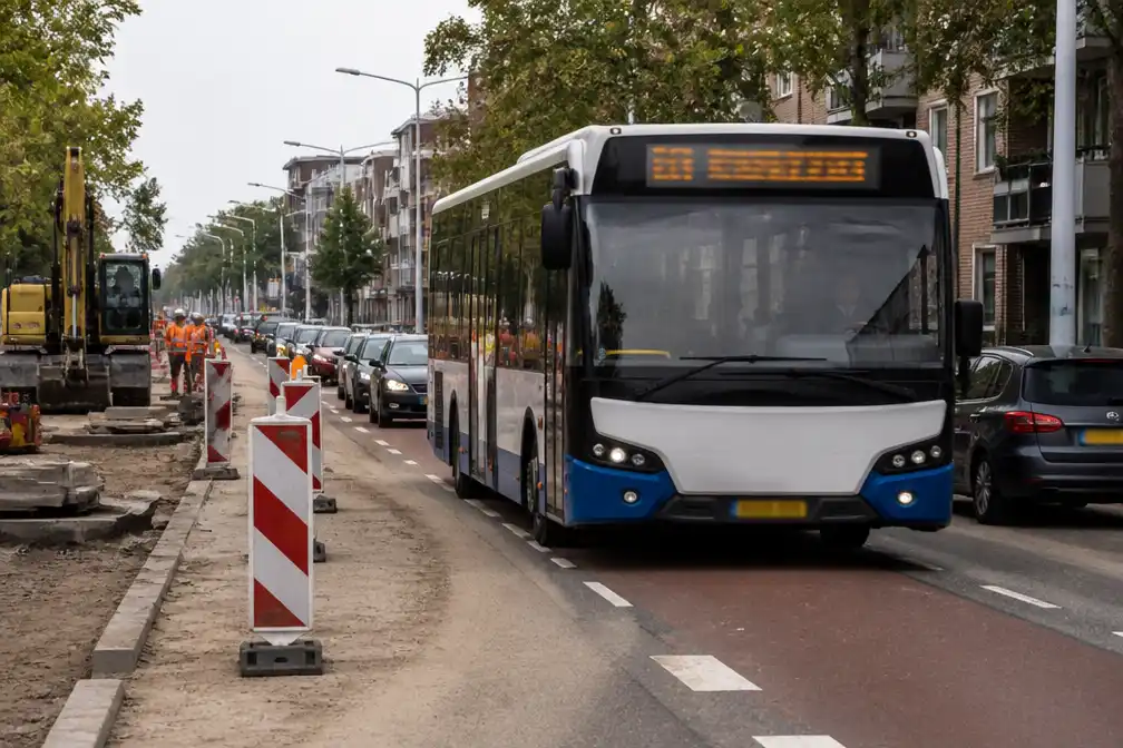 Bussen rijden steeds langzamer door 30-kilometerzones en werkzaamheden