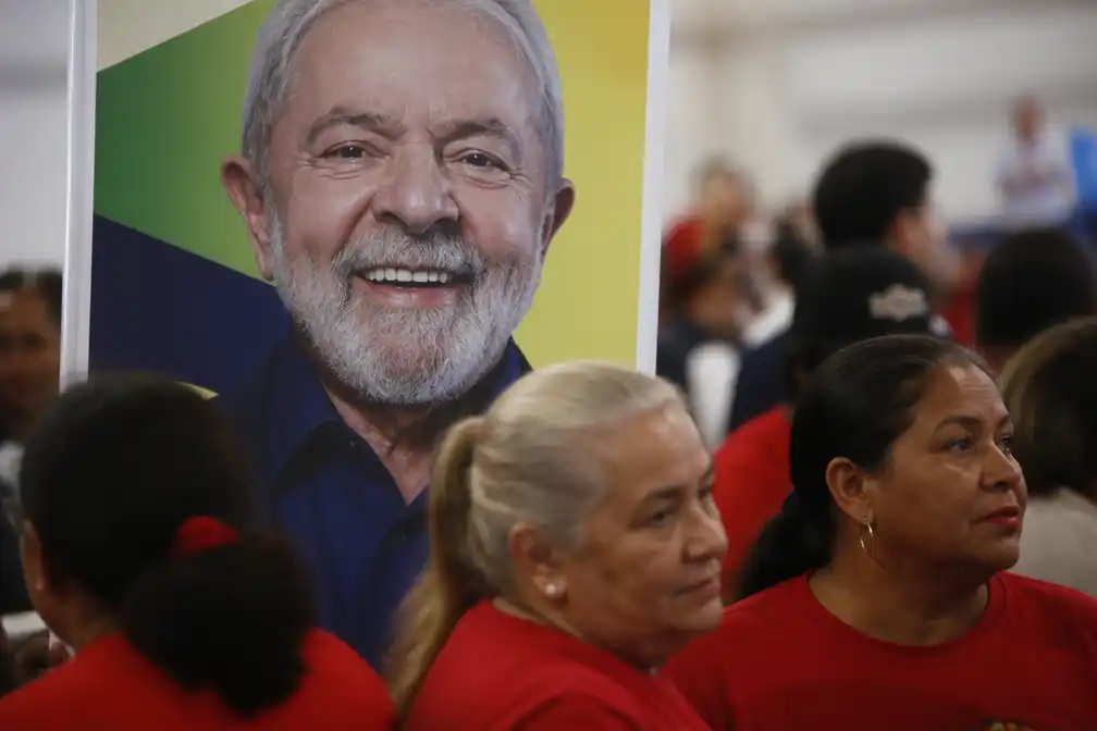 Lula staat voor beslissende tweede ronde nu kiezers en arbeidersklasse zich roeren