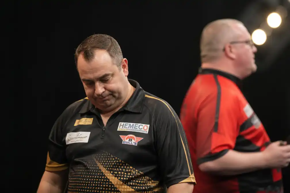 Kim Huybrechts uitgeschakeld op EK darts door Stephen Bunting