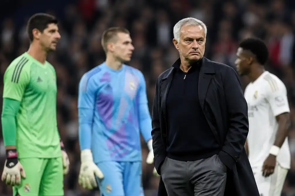 El Clásico in Camp Nou: Barcelona ontvangt Real Madrid, Mourinho speelt keepersspelletje