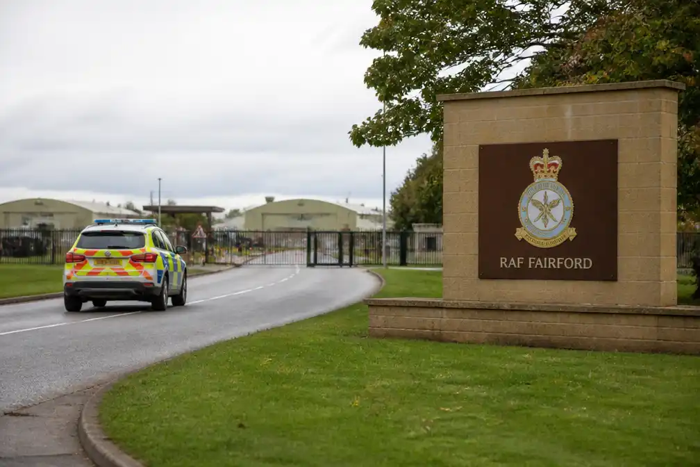 Twee mannen aangeklaagd op grond van National Security Act na incident bij RAF Fairford