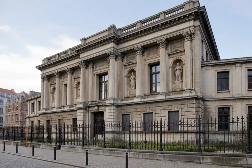 Historisch Tempelgebouw in Antwerpen, voorloper van KMSKA, krijgt opknapbeurt van 10 miljoen euro