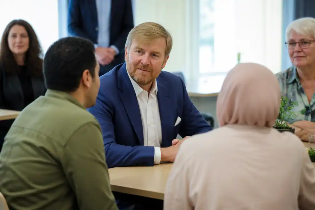 Koning bezoekt azc Leersum: 'Soms kan het ook heel goed gaan'