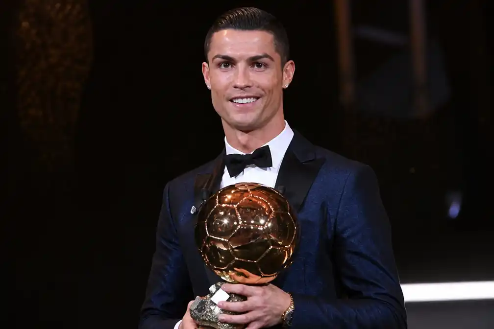Cristiano Ronaldo wint publieksprijs BOAT voor Lionel Messi, maar stemwijze stuit op kritiek