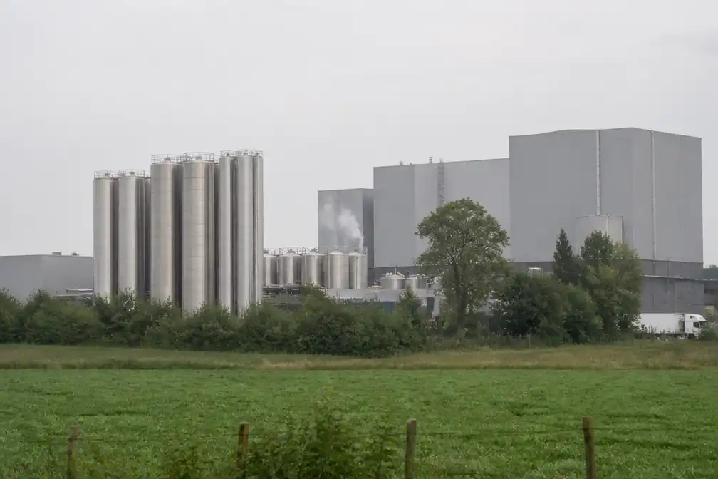Gemeenteraad Sint-Lievens-Houtem verzet zich tegen magazijn van 47 meter van Inex in Bavegem