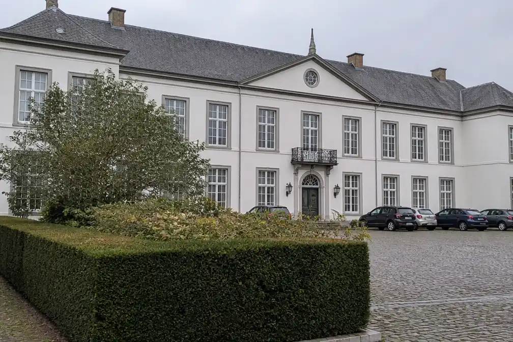 Sint-Martens-Latem moet meer dan een miljoen euro besparen