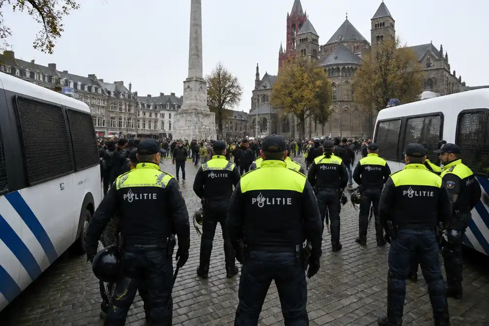 Maastricht schaalt politie-inzet op voor Gen Z-protest op het Vrijthof