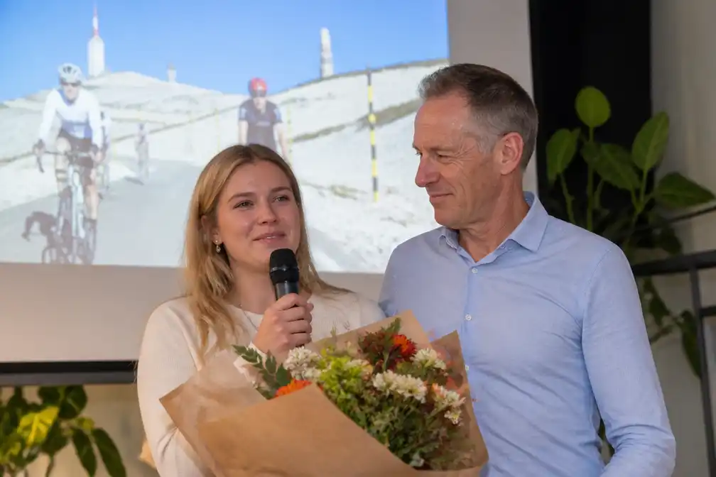 Margot Vanpachtenbeke haalt ruim 15.000 euro op voor Kom op tegen Kanker met Mont Ventoux-challenge