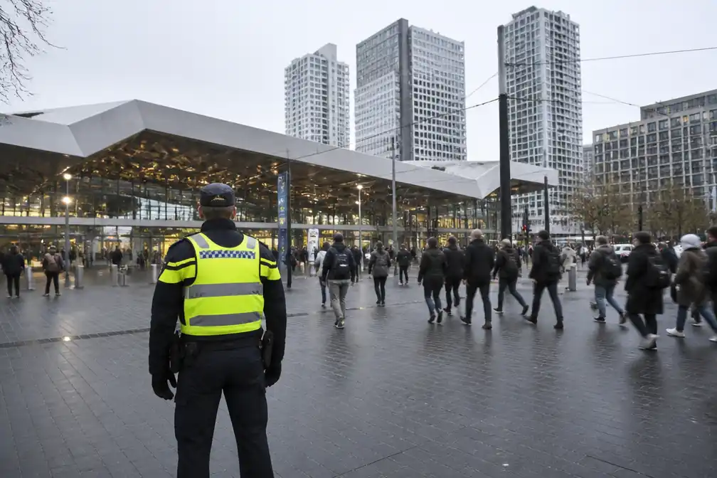 Den Haag breidt noodbevel uit naar Malieveld en Centraal Station om onrust
