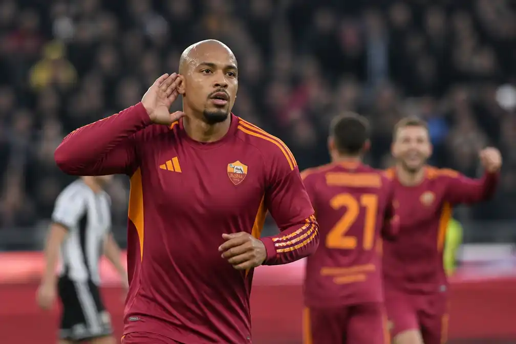 Malen scoort opnieuw bij 5-2 zege van AS Roma bij Udinese