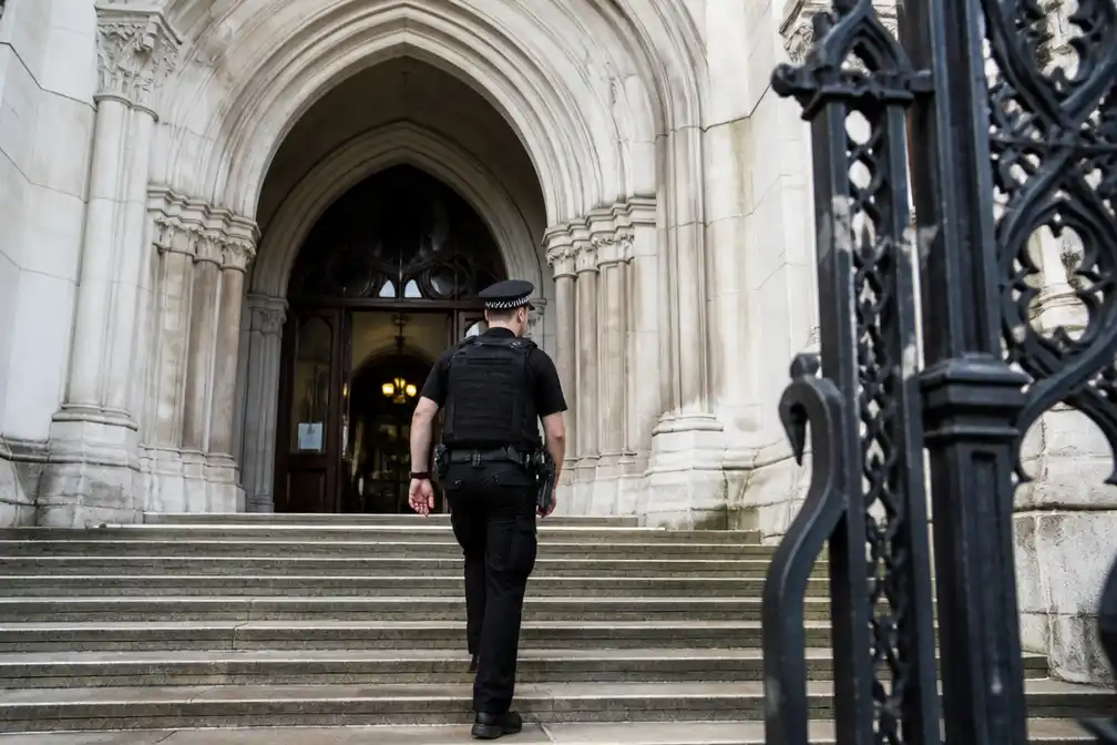 Man ontkent moord op twee vrouwen in Londen in acht maanden durende reeks roofovervallen