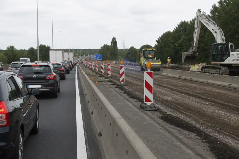 Wegenwerken Antwerpen: afsluitingen Merksem en vernieuwing E19 gestart op 1 juli