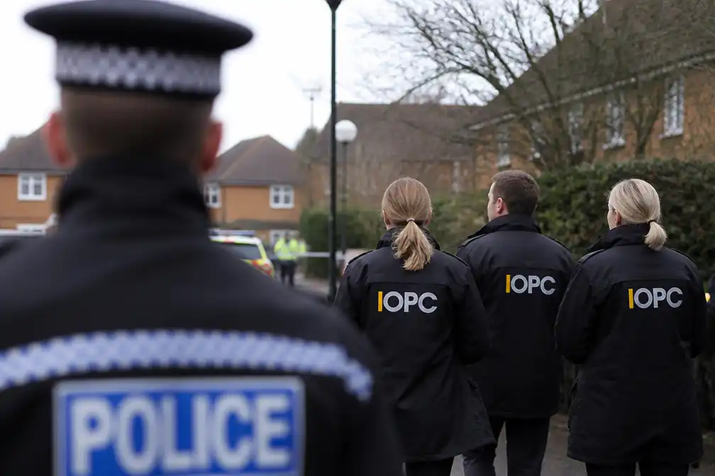 Onderzoek naar Britse agenten na dood gestoken tiener in arrestatie