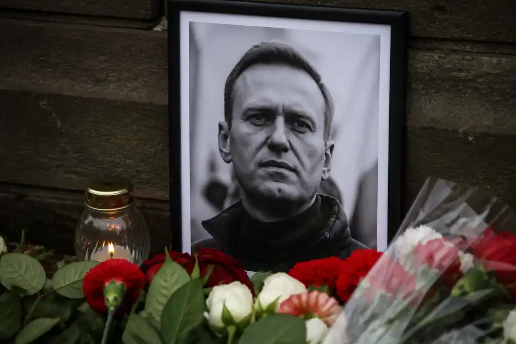 EU plaatst zes Russen op sanctielijst om vergif Navalny