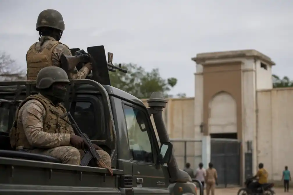 Jihadisten voeren meerdere aanvallen uit in Mali, ook bij gevangenis nabij hoofdstad