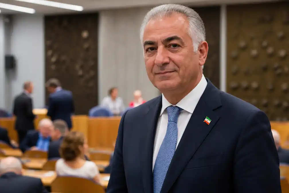 Omstreden bezoek van ex-kroonprins Reza Pahlavi aan Tweede Kamer zorgt voor ophef