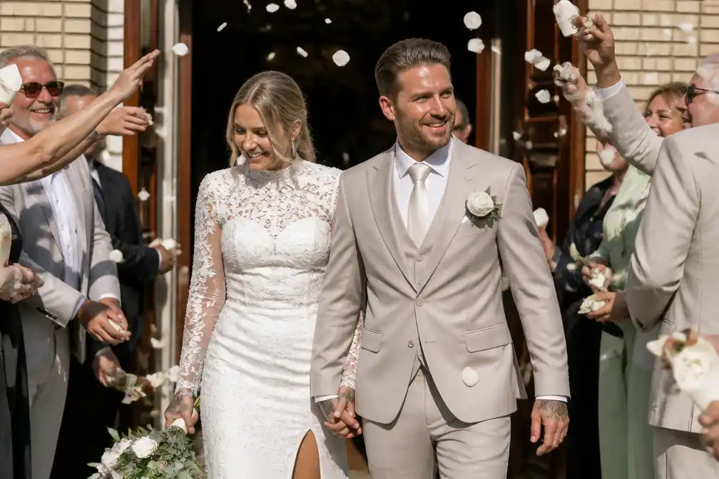 Roxeanne Hazes noemt bruiloft met Erik Zwennes 'allermooiste dag ooit'