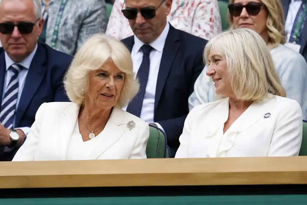 Koningin Camilla bezoekt Wimbledon met zus Annabel Elliot