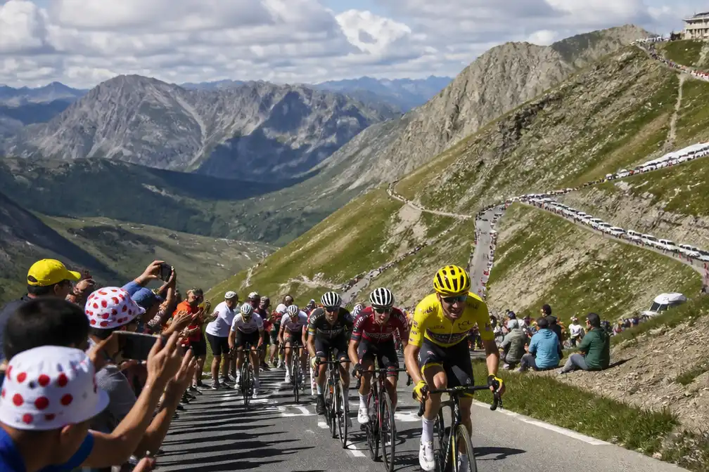 Tour de France etappe 6 met Col du Tourmalet en bergafsluiting
