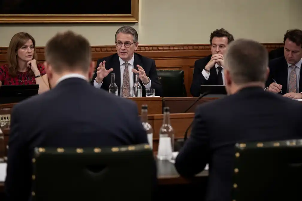 Britse Kamerleden adviseren vetorecht bij benoeming ambassadeurs na rel rond Mandelson